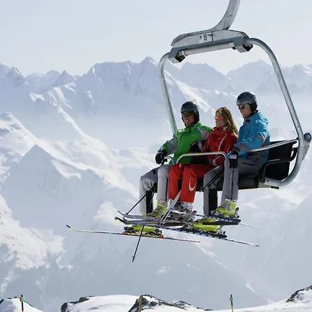 In Fuegen Near Slopes Appartamento