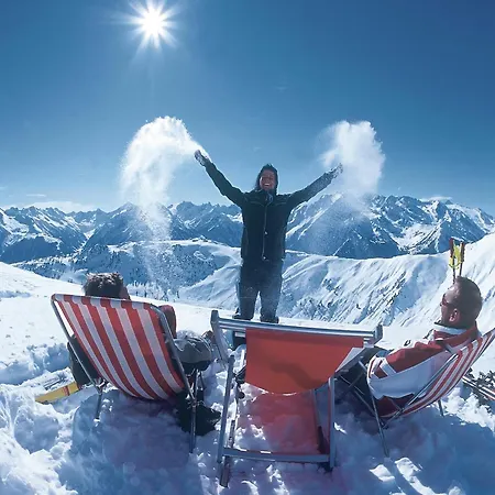 In Fuegen Near Slopes Apartment *