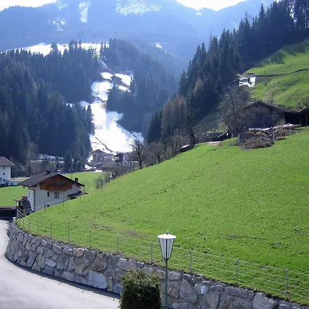 Апартаменты In Fuegen Near Slopes *