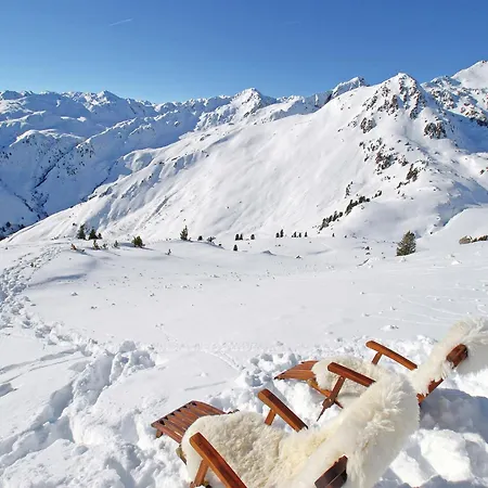 In Fuegen Near Slopes * Удернс