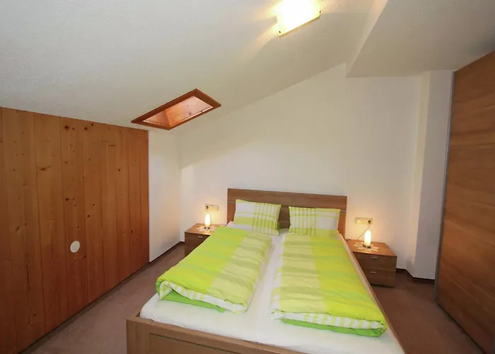 In Fuegen Near Slopes 公寓 乌登斯