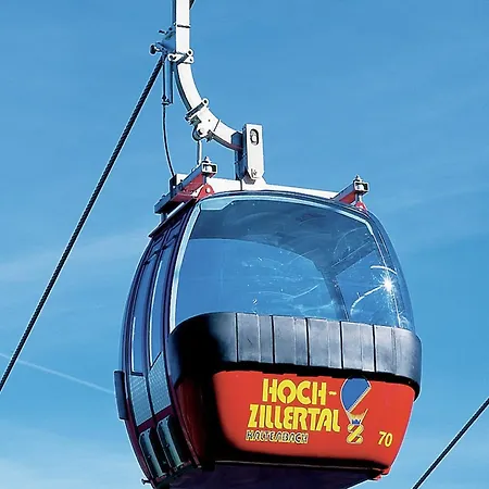 Appartement In Fuegen Near Slopes Uderns